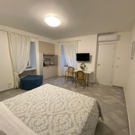 William Apartment 2 索伦托 外观 照片