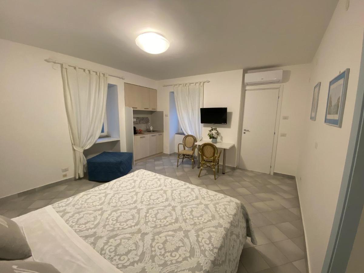 William Apartment 2 索伦托 外观 照片